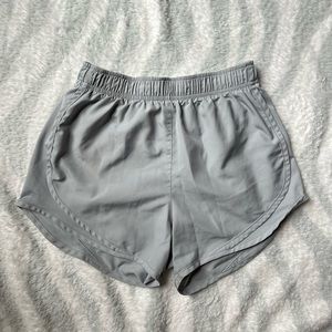 grey nike shorts